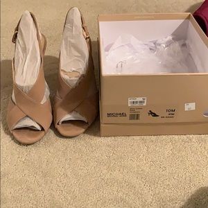 Michael Kors Becky sandal tan 10